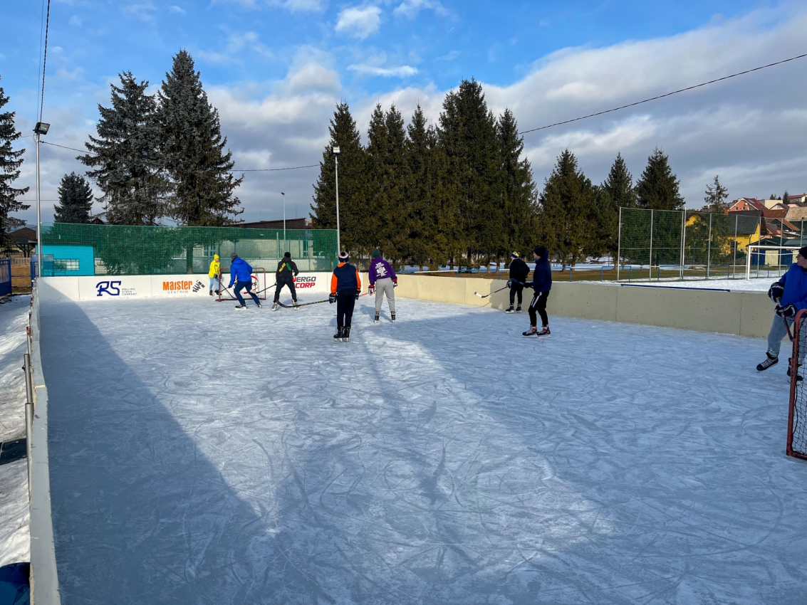 Pre-Christmas renovation of the ice rink.