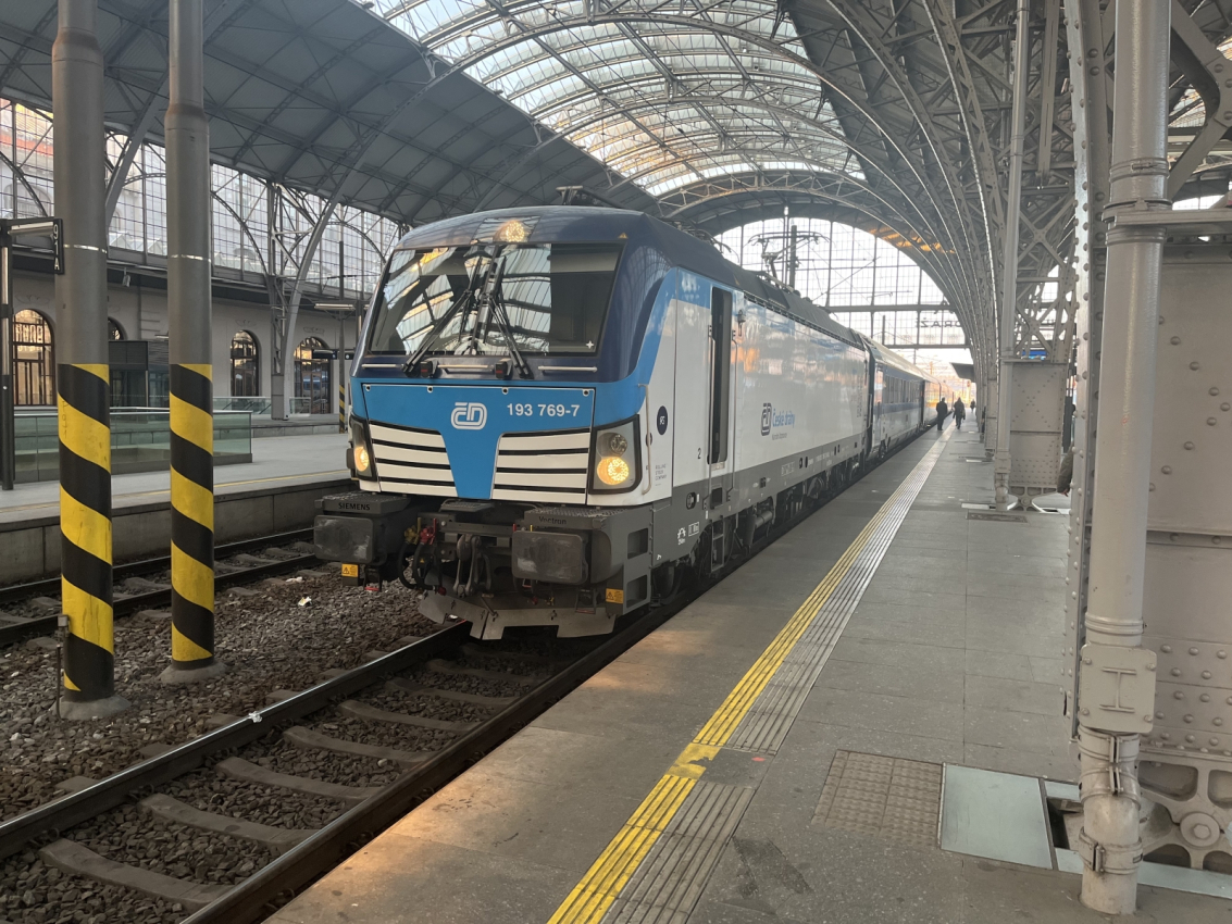 12 rušňov Siemens Vectron pre České dráhy v tomto roku. Koľko kusov odovzdáme v tomto a koľko v budúcom roku?